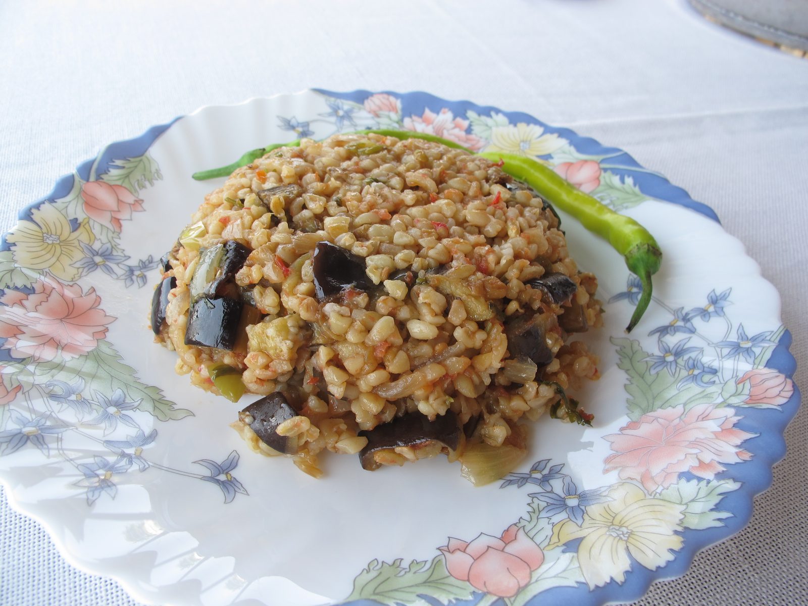 Patlıcanlı Bulgur Pilavı